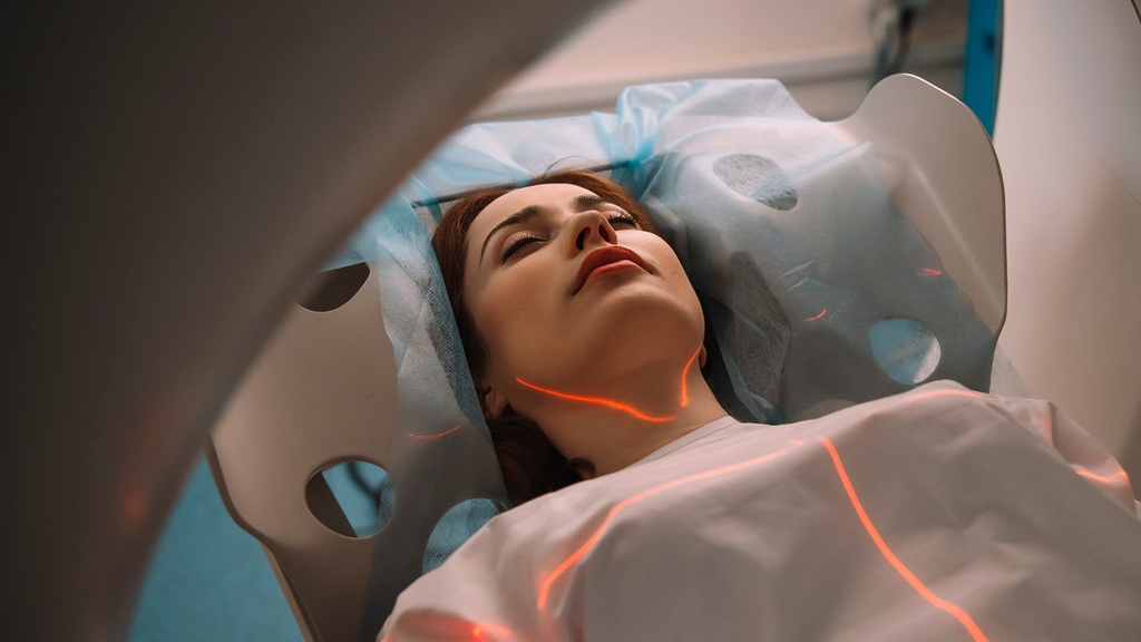 Tomografía Senos Paranasales con Contraste